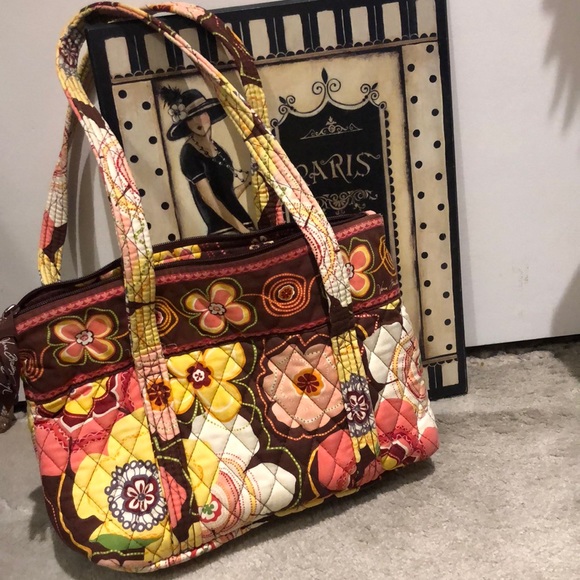 Vera Bradley Handbags - Vera Bradley, small tote/hand bag with zipper closing, and multiple pockets.